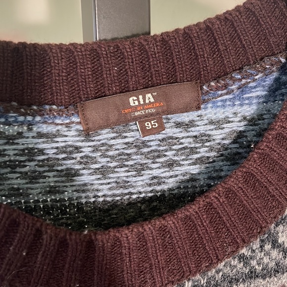 Sweater - Picture 2 of 3